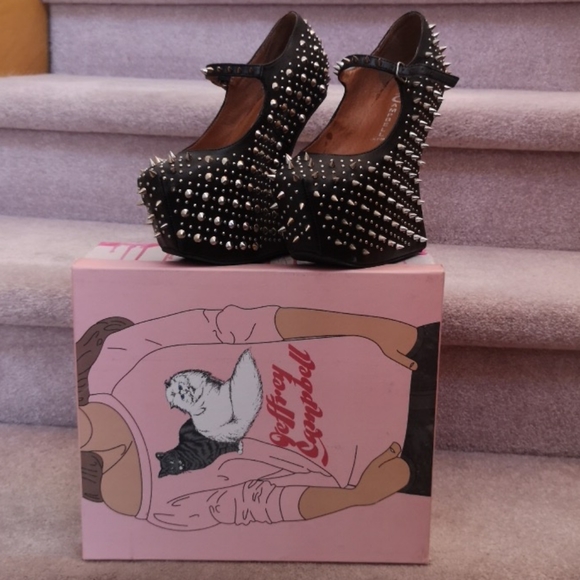 Jeffrey Campbell - Picture 1 of 2
